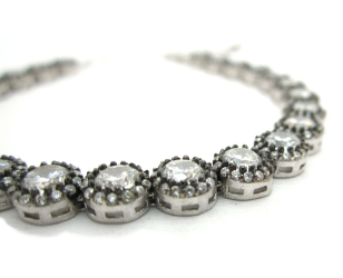 urunler/52208_büyük bayan bilekli 2.JPG